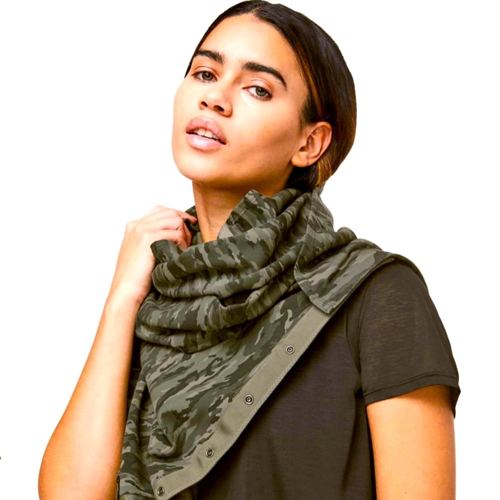NWOT Lululemon Vinyasa Scarf